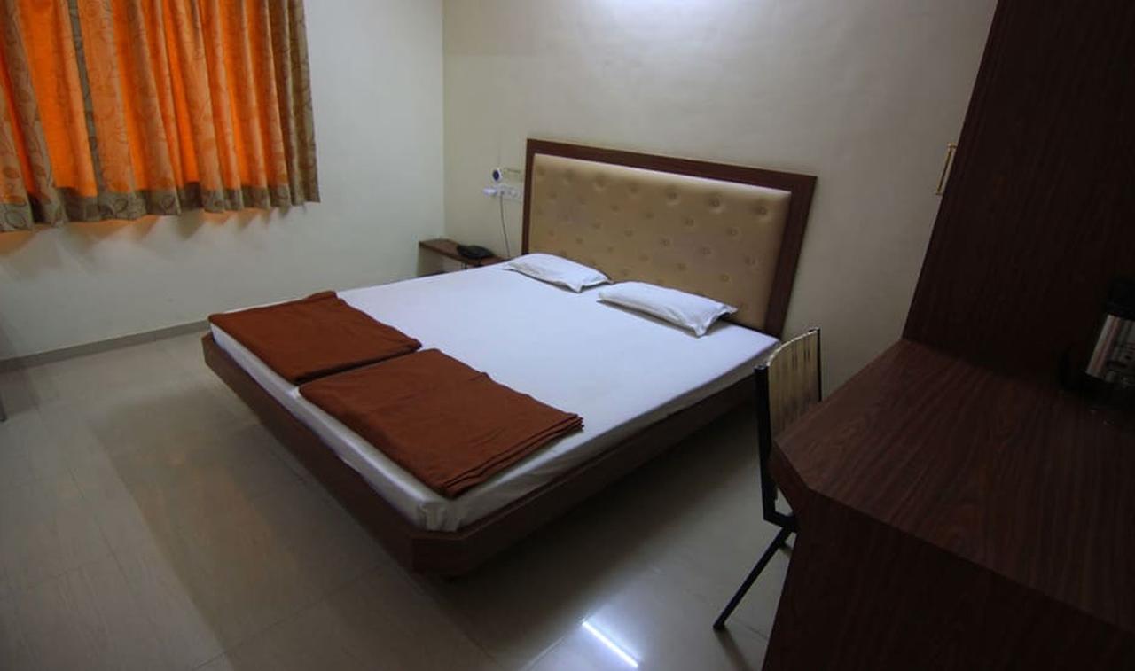 Hotel Vaishali Nashik Exterior photo