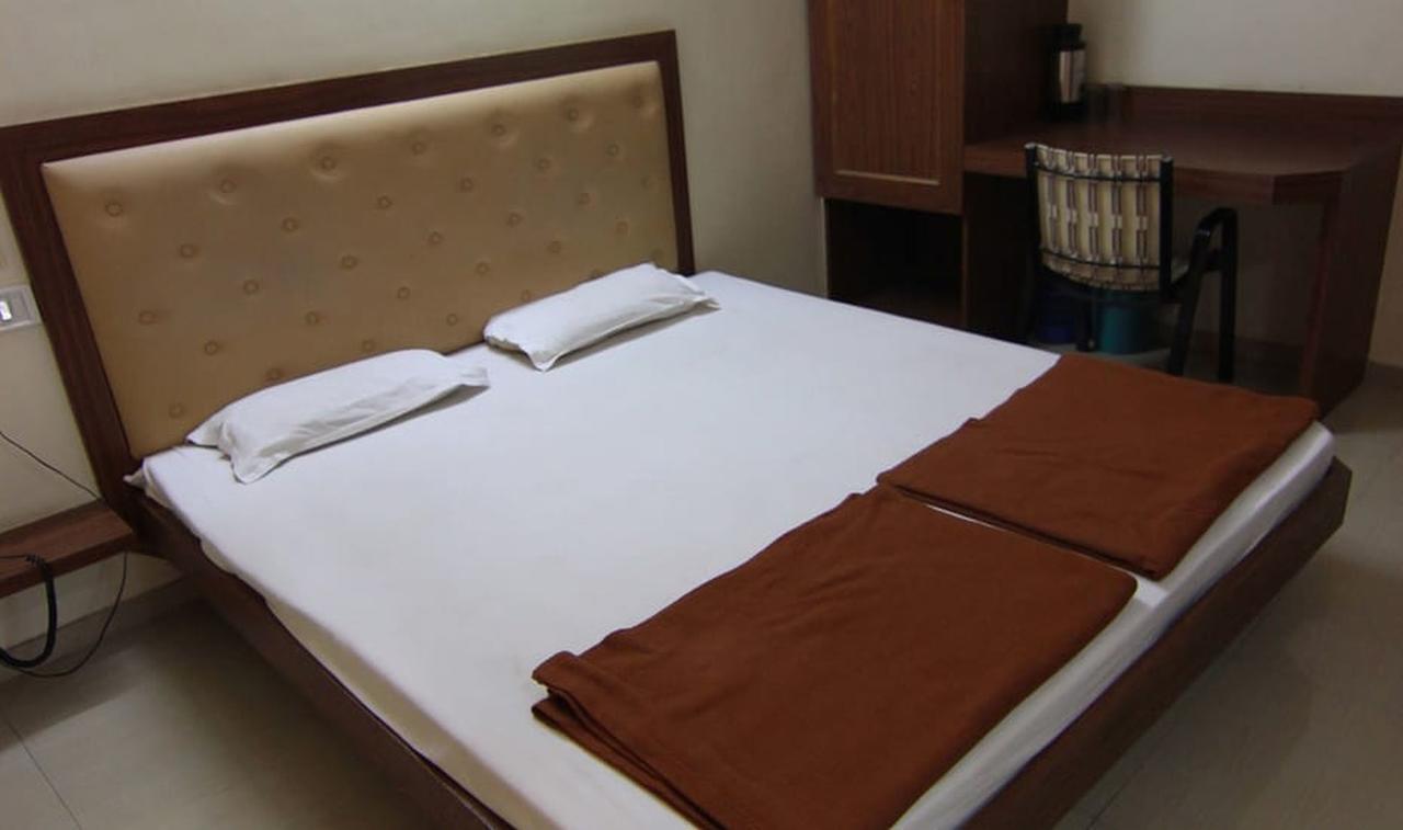 Hotel Vaishali Nashik Exterior photo