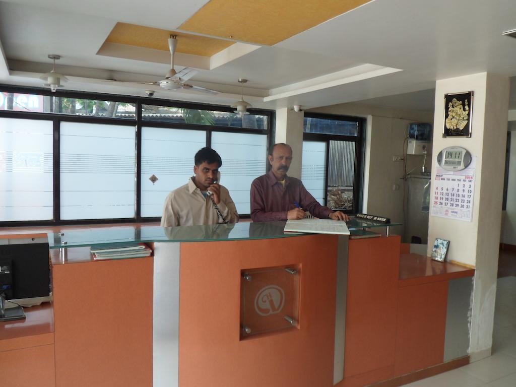 Hotel Vaishali Nashik Exterior photo